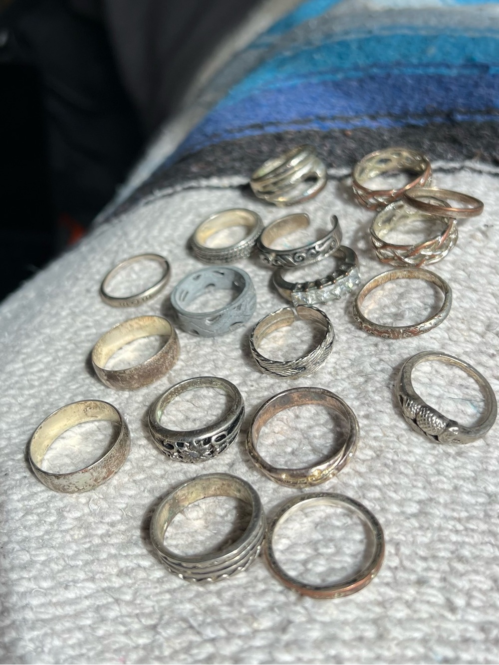18 Silver Tone Rings - Picture 5 of 6